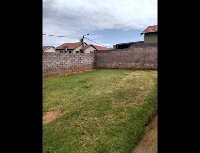 2 BEDROOM HOUSE FOR SALE IN FLEURHOF